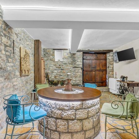 The Well House - Unesco Berat Extérieur photo