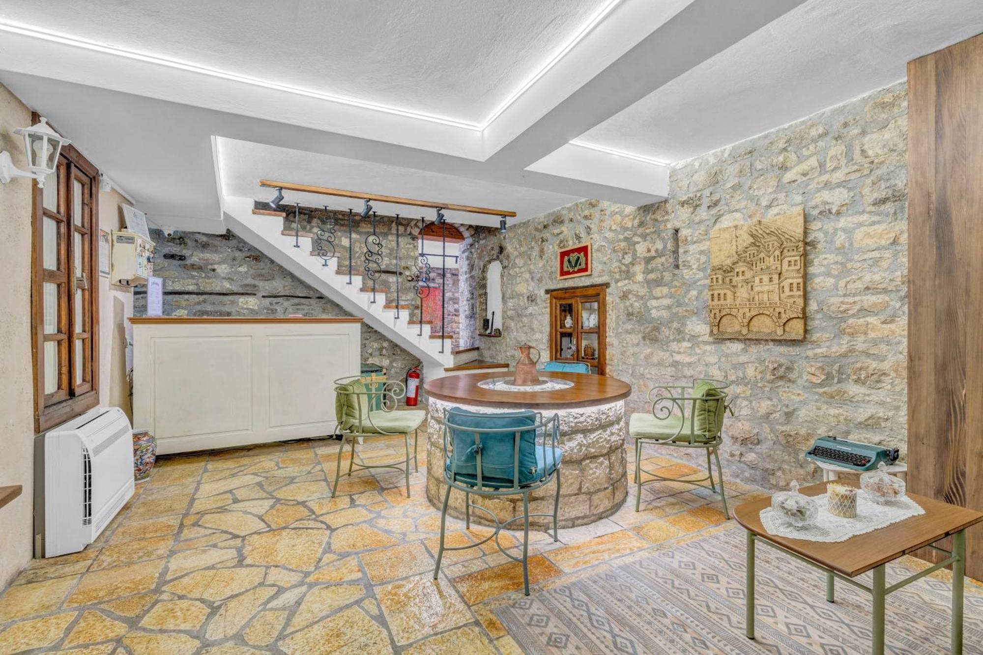 The Well House - Unesco Berat Extérieur photo