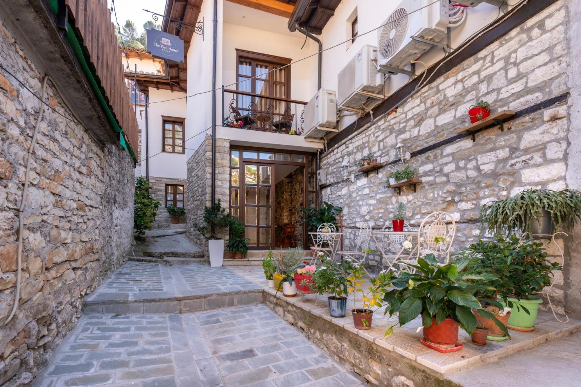 The Well House - Unesco Berat Extérieur photo